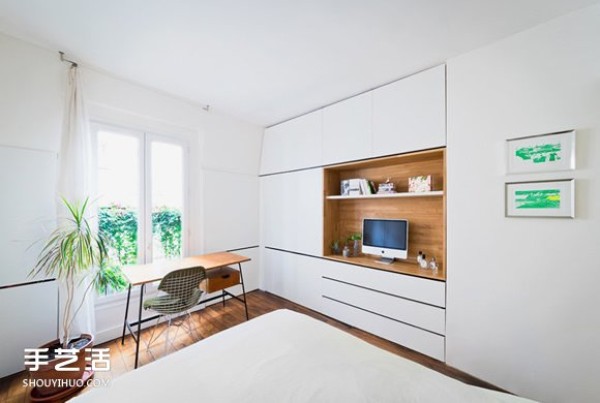 Fresh and energetic, the white color highlights the many bright spots of the apartment design