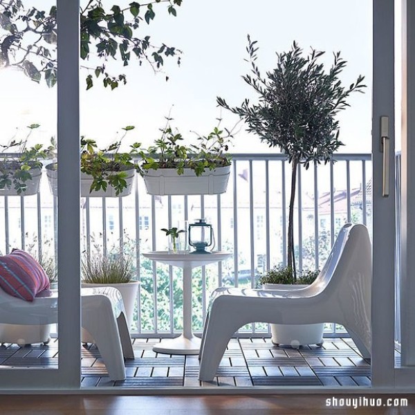 8 Simple and Practical Ways to Decorate and Decorate a Literary and Fresh Small Balcony