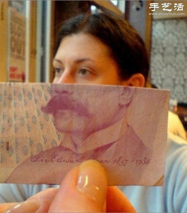 Creative Photography DIY: Take a photo with the leader on the banknote