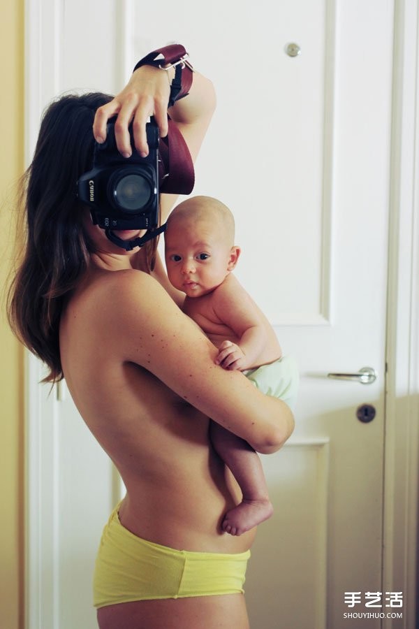 Funny Pregnant Photos: I took a camera to take pictures of my belly at different stages