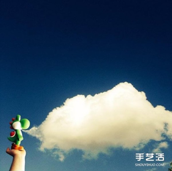 Simple and interesting optical illusion photography teaches you how to play with clouds