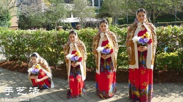 Australias "Queen of Costumes" makes her own fancy costumes and never duplicates them for 365 days