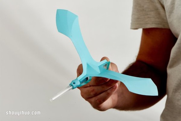 The interesting syringe toy design makes children no longer afraid of injections!