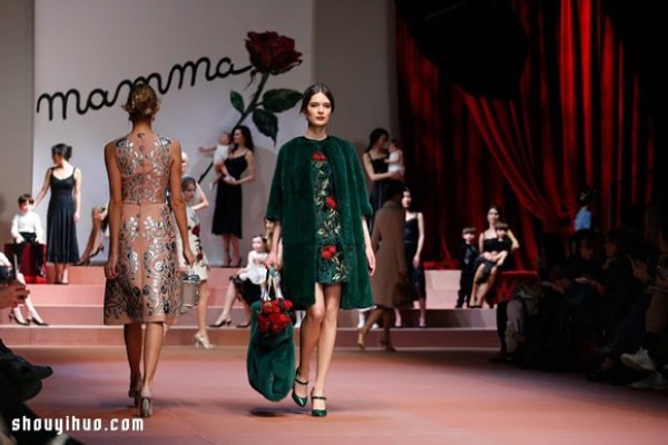 Dolce & Gabbana 2015 Autumn and Winter Fashion: An Ode to Mothers Love