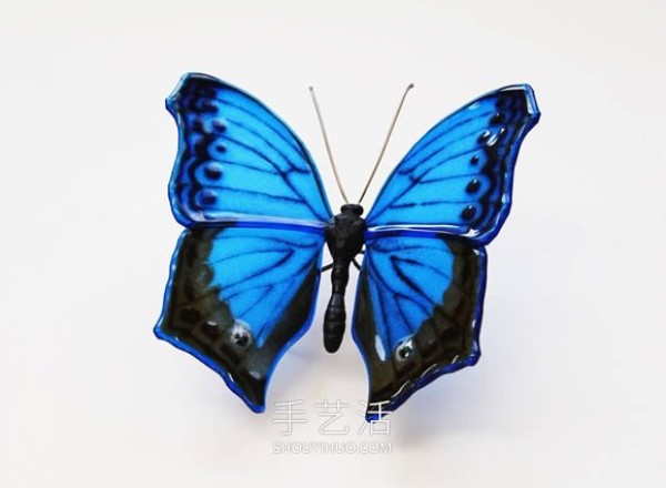 Realistic butterfly glass sculpture! Based on the endangered butterfly