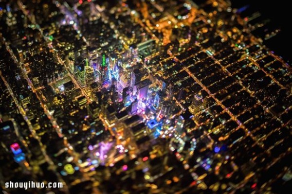 The breathtaking night view of New York captured in "GOTHAM 7.5K"