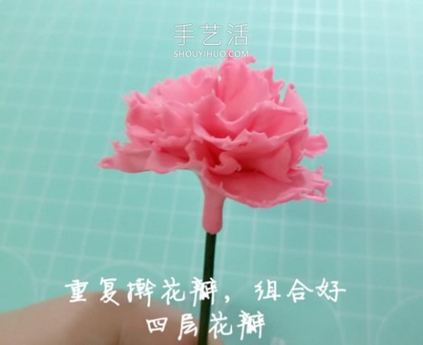 Illustrated tutorial on how to make your own carnation flowers for Mothers Day