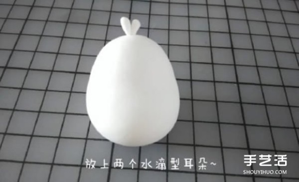 Illustration of the steps for DIY making the potato rabbit Molang with ultra-light clay