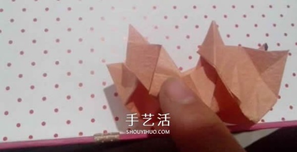 The best introductory tutorial for beginners with detailed illustrations of the Kawasaki rose fold method