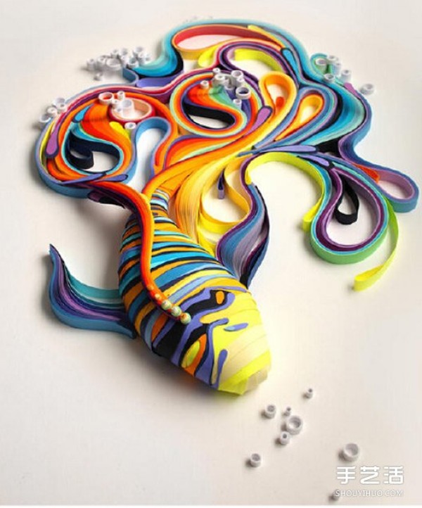 Exquisite paper quilling paintings have a unique beauty that belongs to the paper quilling art