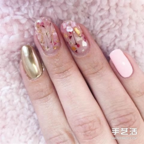 10 Nail Art Inspirations for Spring 2017: Farewell to the Dull Colors of Autumn and Winter