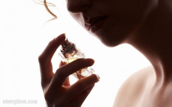 Tips on how to mix and match perfumes and perfume products