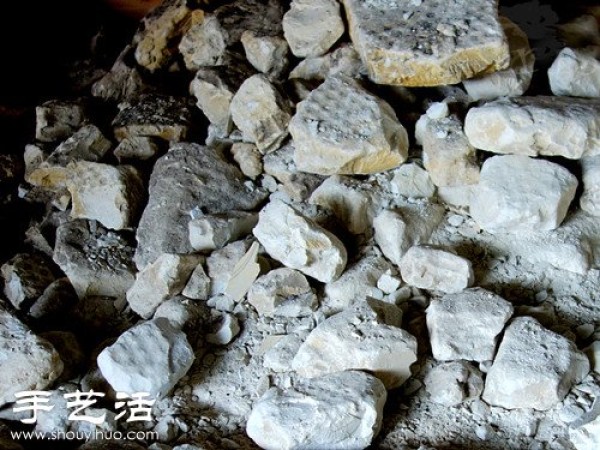 Jingdezhen, the ancient production process of a blue and white porcelain bowl