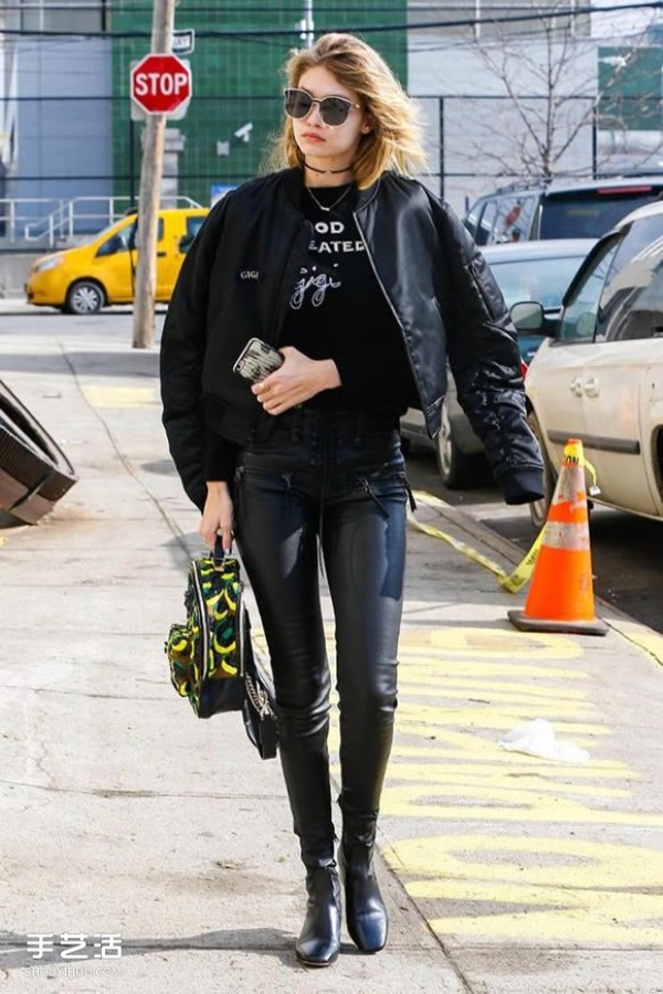 Street Outfit of the Year: Fashion Model Gigi Hadids Fashion Tips