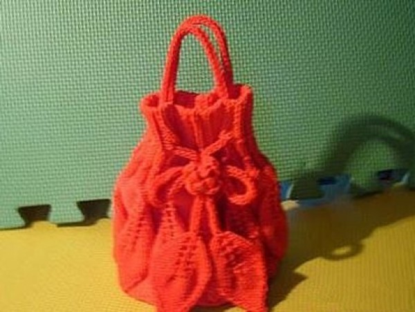 The weaving method of the leaf bag and the tutorial of the stick knitted leaf bag