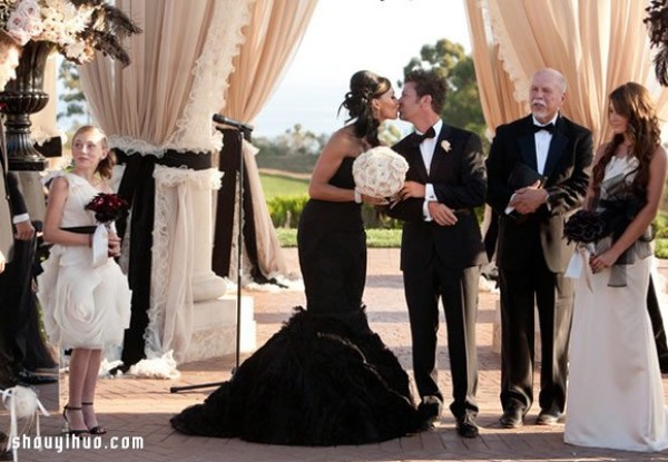 Who said a black wedding dress must be white, sexy and elegant