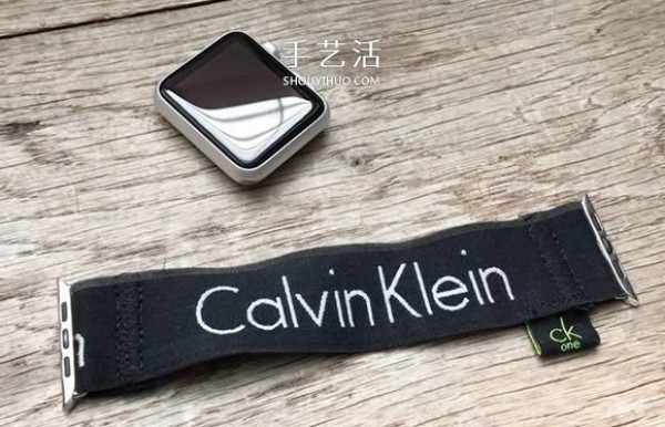 Tutorial on how to make Apple watch straps from underwear elastic bands