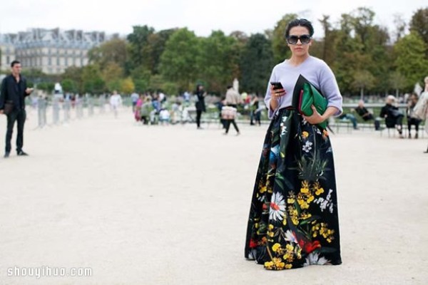 Maxi Skirt exudes charming charm in floor-length long skirts