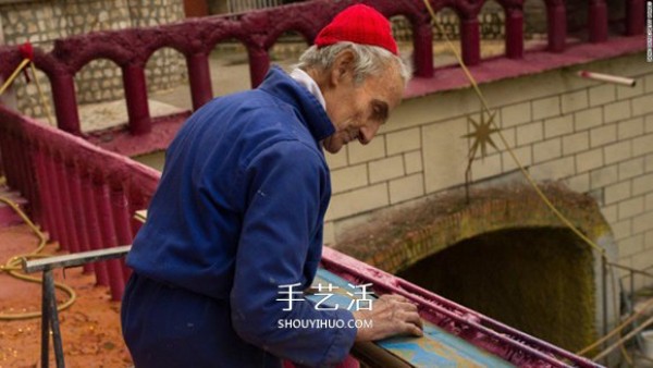 53 years of persistence! The Spanish grandfather built a cathedral by himself