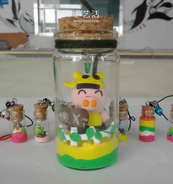 How to make your own clay cartoon bottle