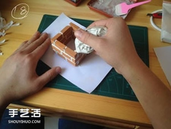 DIY Tutorial on Handmade Flower Pots with Small Red Bricks on Clay Clay and Mini Square Flower Pots