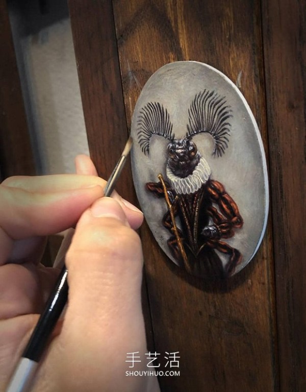 Appreciation of some works of miniature art exhibition of 30 artists from around the world