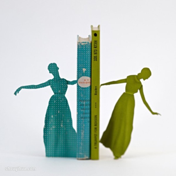 My book...comes to life! Interesting 3D paper-cut book art