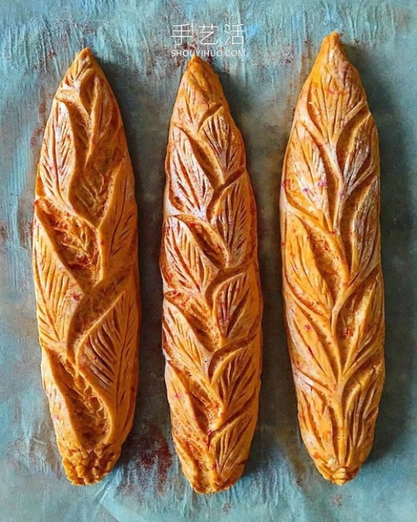 She carved exquisite designs into the bread she made by herself