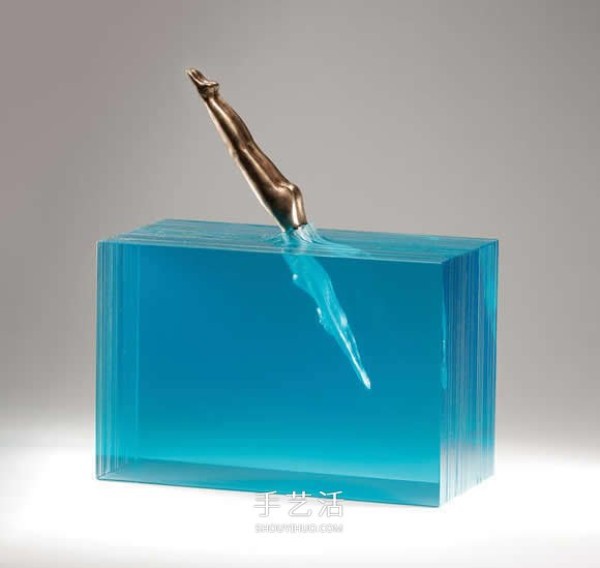 Use hand-cut glass to simulate a clear underwater world