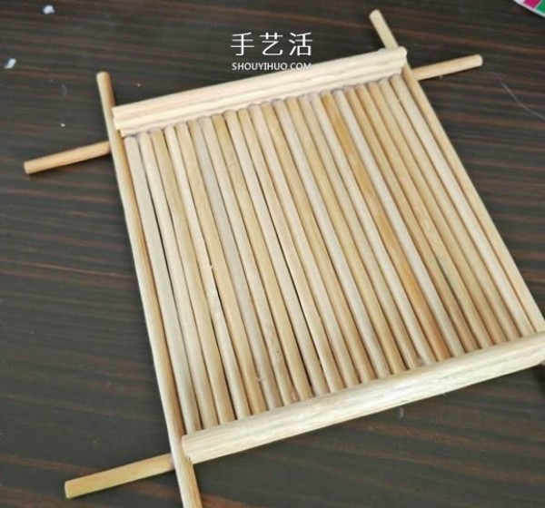 Illustrated Tutorial on Handmade Disposable Chopsticks Storage Plate