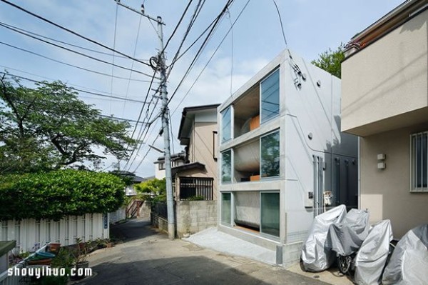 Japanese folding screen Ura House: wonderful floor recessed overlapping design