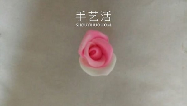 Illustration of how to make hand-made rose headband with ultra-light clay