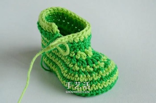 Provides warmth to ankles! Simple and beautiful weaving method for baby woolen shoes