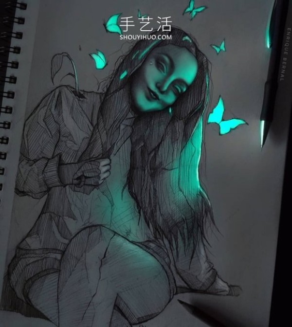 Creative pencil drawing DIY that looks like its illuminated by fluorescent lights