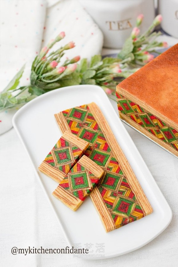 Malaysian traditional handmade mille-feuille pastry! Like a beautiful kaleidoscope