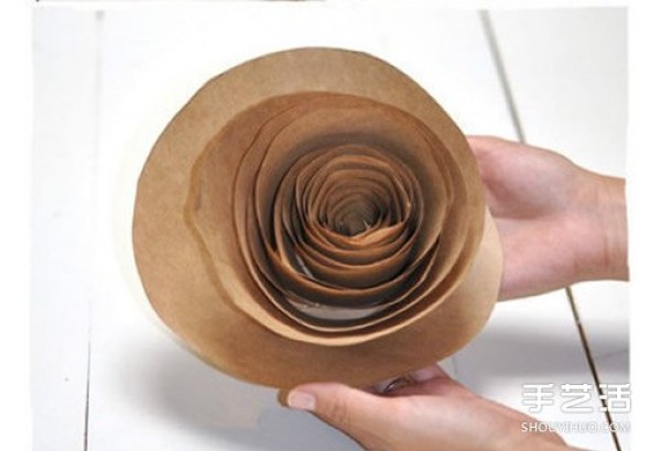 Tutorial on making roses by cutting kraft paper, which can be used as beautiful wall decorations