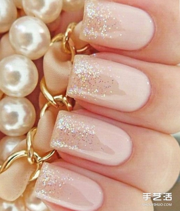 Beautiful wedding nail art design, decorate yourself with details! 