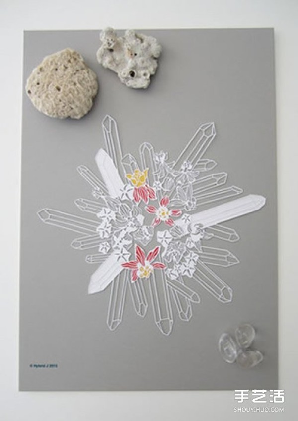 Flowers+Crystal=? The healing paper-cut art is so beautiful! 