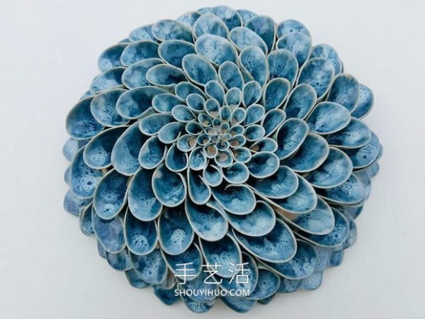 Exquisite handmade porcelain flowers! Looks like real beautiful flowers