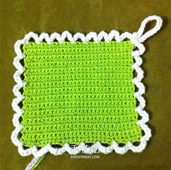 Illustrations of crocheting small and cute square coasters with hanging loops