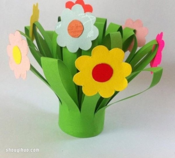 Childrens little crafts: How to make plants and flowers by cutting paper