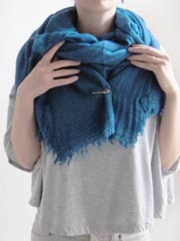 A comprehensive collection of various ways to tie a scarf, and 60 ways to tie a long scarf