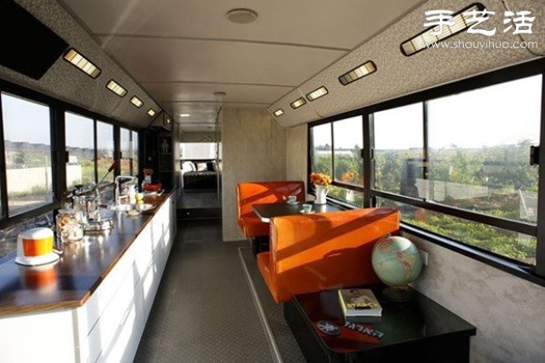 Israeli female DIY bus transformed into a mansion