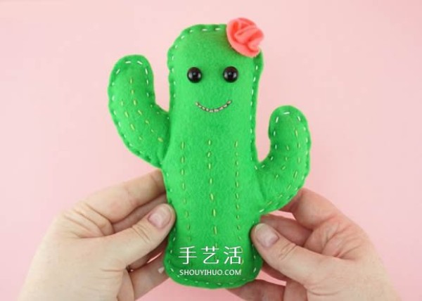 Illustration of how to make a simple and cute fabric cactus doll