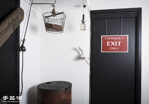 A 70-minute escape room in Melbourne, a survival game that tests your wits