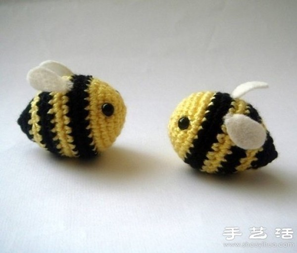 Cute little bee knitted handicrafts