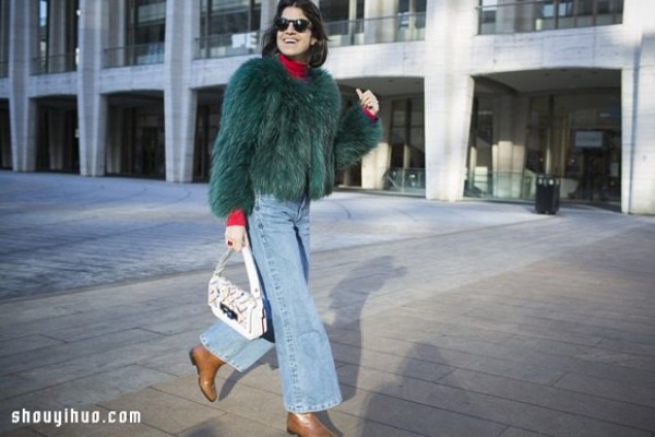 New York Fashion Week Street Photos of Winter Fashion Womens Wearing to Keep Out the Cold