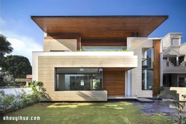 House in Mohali Indian villa design with central courtyard