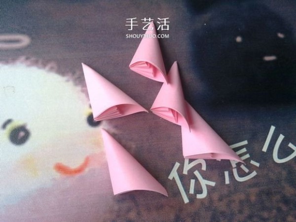 You will definitely learn it! Super simple origami steps of five-petal cherry blossom