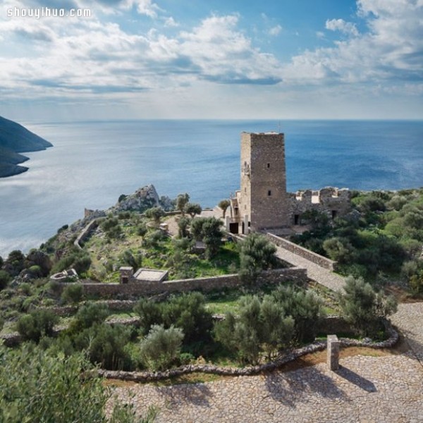 TAINARON BLUE, a resort hotel in the southern tip of Greece 